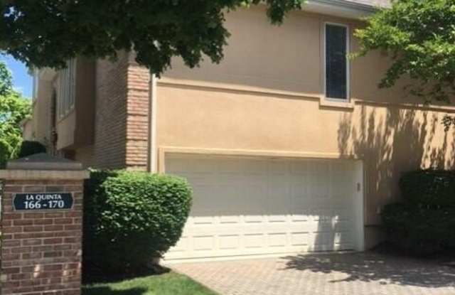 166 La Quinta Court