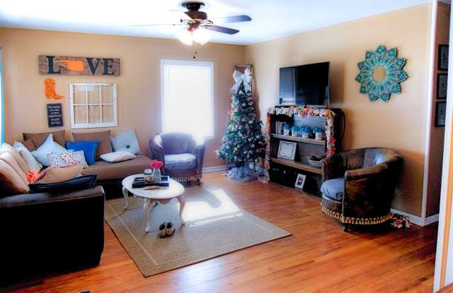 806 South McFarland Street