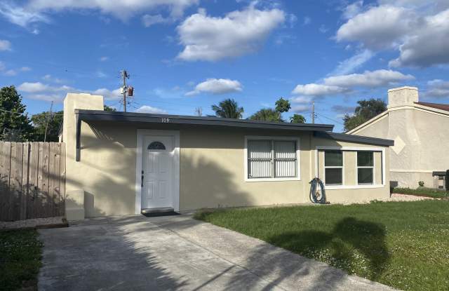 109 E Hart Street - 109 East Hart Street, Lantana, FL 33462