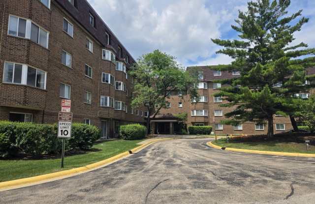Photo of 220 S Roselle Road unit: 224