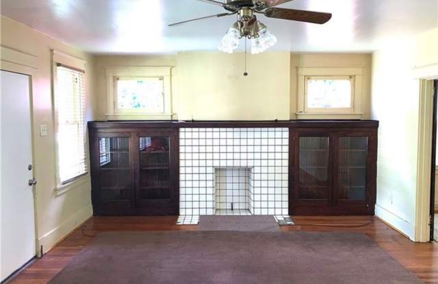 Photo of 4005 California ave