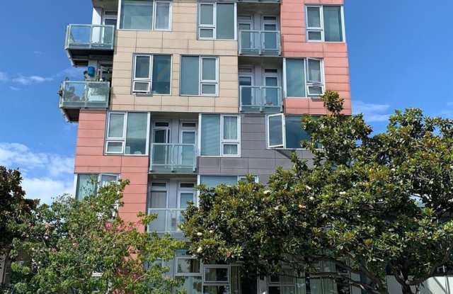 Stylish Bright Studio at The Cubix!