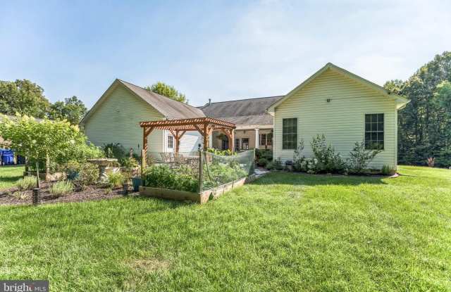 Photo of 8941 GROTTO Court