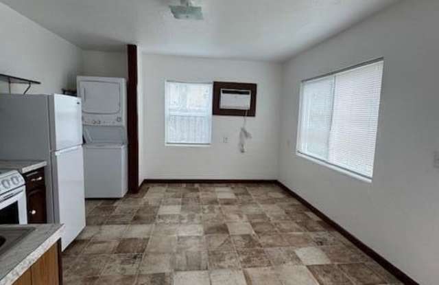 26 W Seminole Avenue