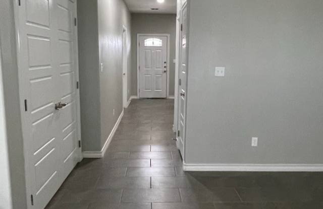 122 Olive Street, Apt B
