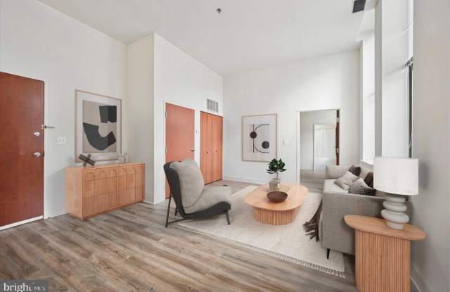 1001 CHESTNUT STREET