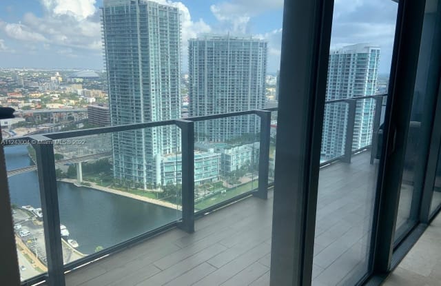 68 Southeast 6th Street - 68 Southeast 6th Street, Miami, FL 33131