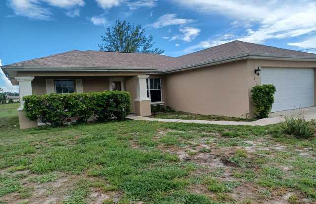 3 bedroom 2 bathroom Single Family Home