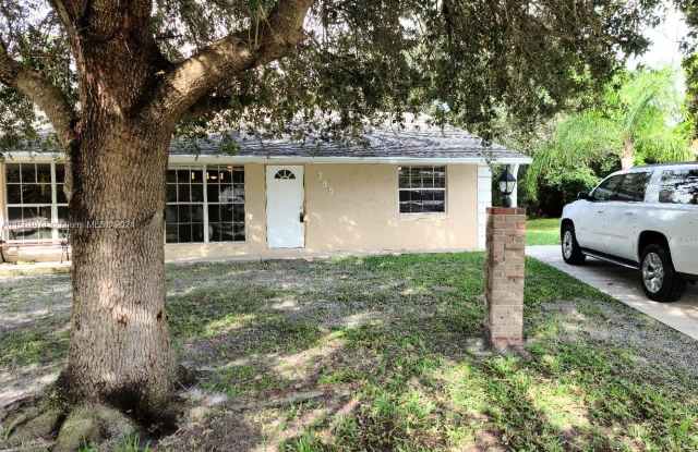 395 SE Norfolk Blvd - 395 Southeast Norfolk Boulevard, Martin County, FL 34997