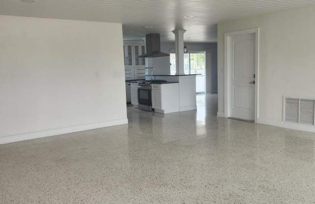 1665 S Shelter Trail