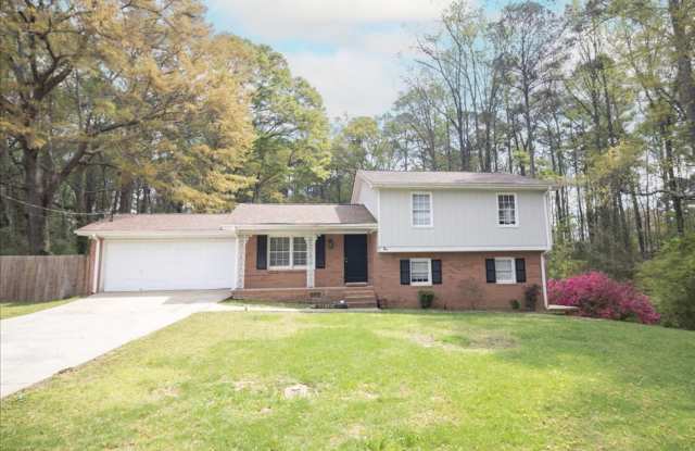 3/2 Home in Cul-De-Sac w/ 2 Car Garage and Large Bonus Room