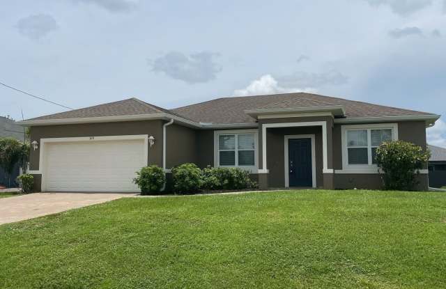 329 NW 14th Ter