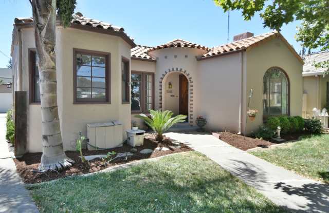 Photo of Charming 3 Bedroom 1 Bath Home in Prestigious Willow Glen Location!