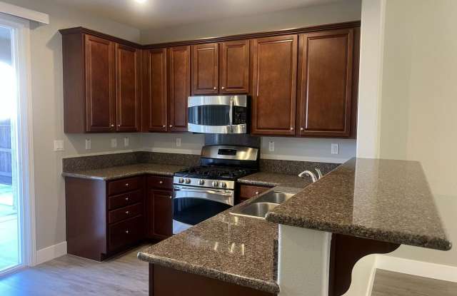 Charming Single-Story 3BR Home in Sacramento – $2,650, Utilities Included