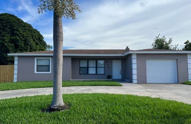 216 Northwest 4th Avenue - 216 Northwest 4th Avenue, Boynton Beach, FL 33435