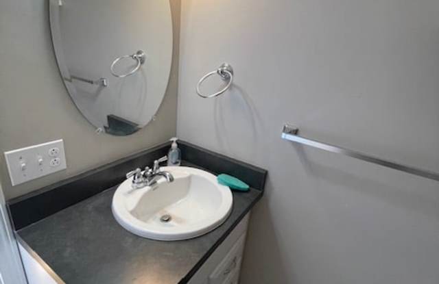 1196-1200 Mount Hope Avenue - 3