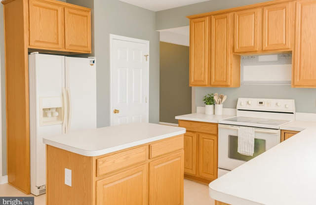 10843 SPENCER Street