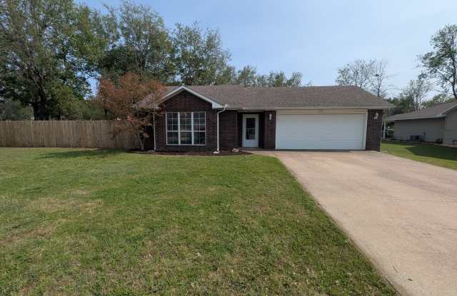 Photo of 104 Greenwood Pl