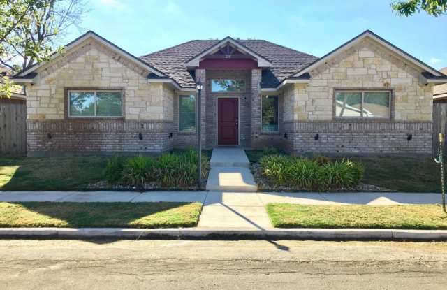 Photo of Spacious 4-Bed, 4.5-Bath Home in the Heart of the Baylor Bubble!
