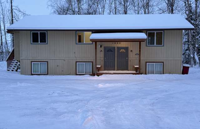 Photo of 1600 West Nicola Ave - 1