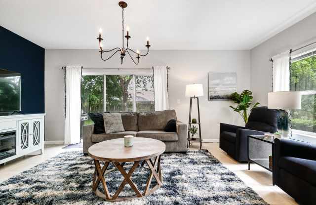 13354 Georgian Court