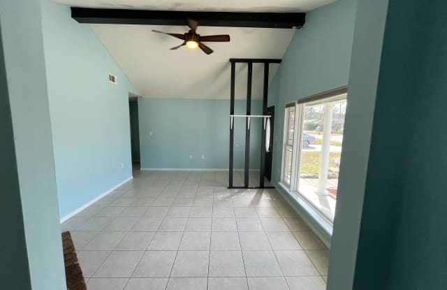 Photo of 1423 Mixon Drive