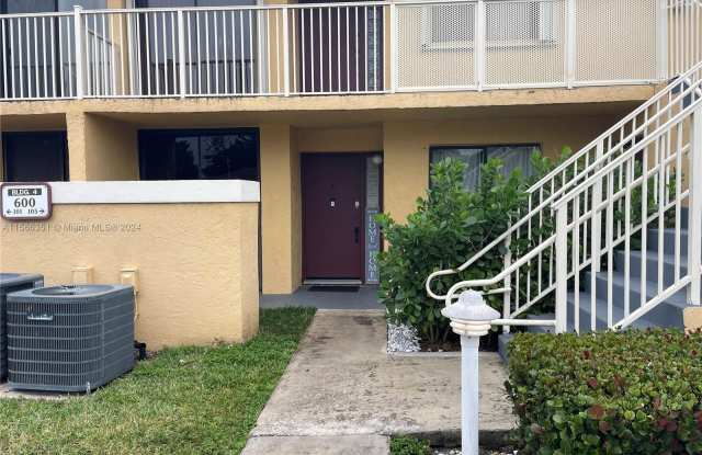 600 NW 214th St