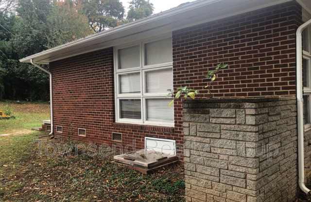 3649 Dresden Drive E