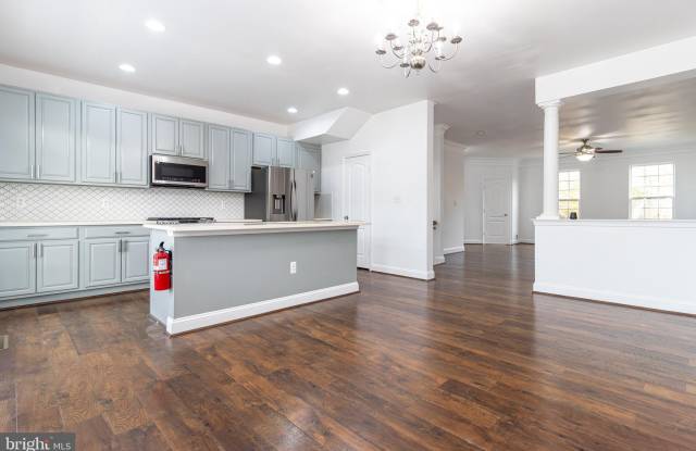 2607 RIVER BASIN Lane