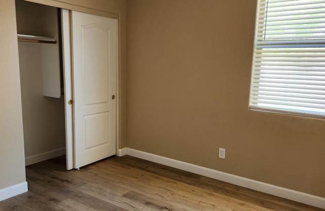 15245 W jackson Street