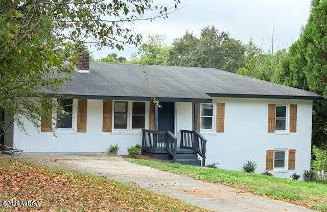 3450 Rocky Drive
