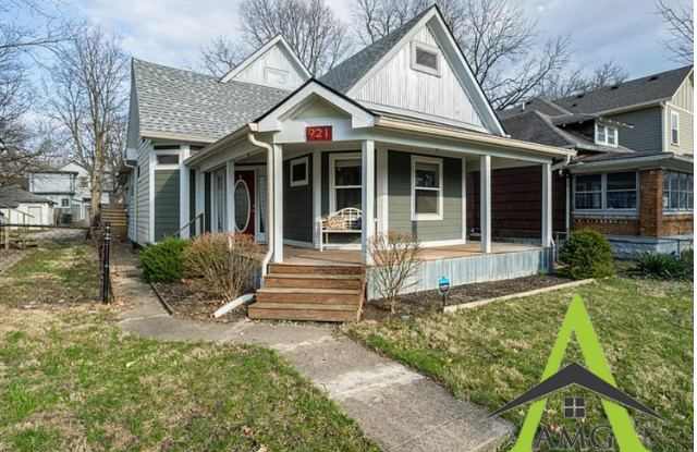 921 North Temple Avenue