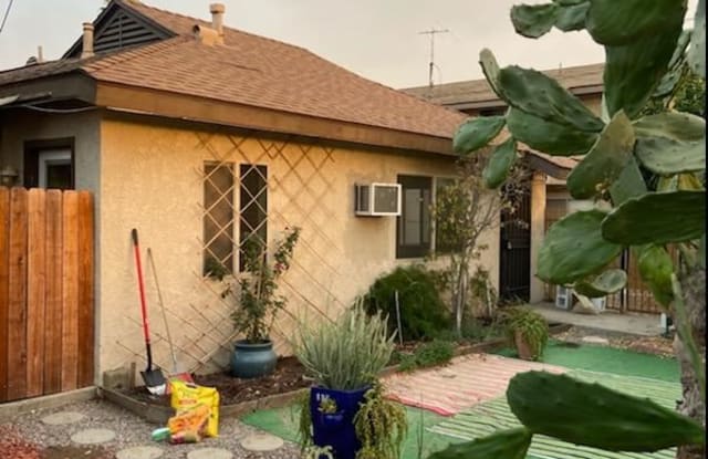 5662 Fulcher Ave - 5662 Fulcher Avenue, Los Angeles, CA 91601