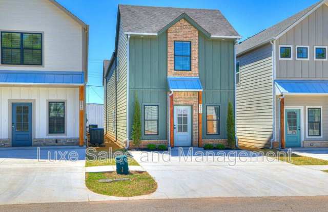 606 W. 2nd Street Suite 100