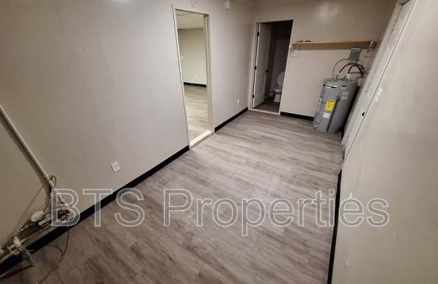 1221 East Moneta Avenue - Rear