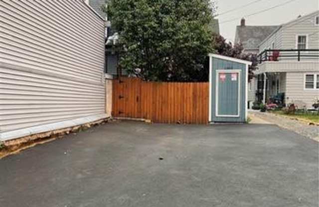 1303 Northampton Street