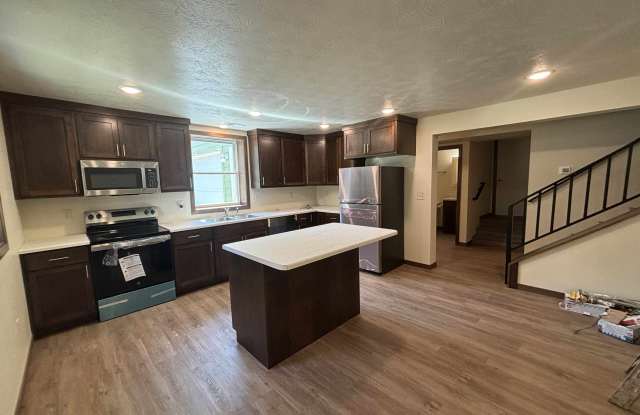 Photo of 1823 E 34th St N