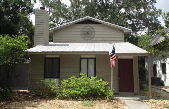 305 Palmetto Street