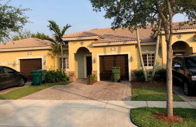 3369 NE 11th Dr - 3369 Northeast 11th Drive, Homestead, FL 33033