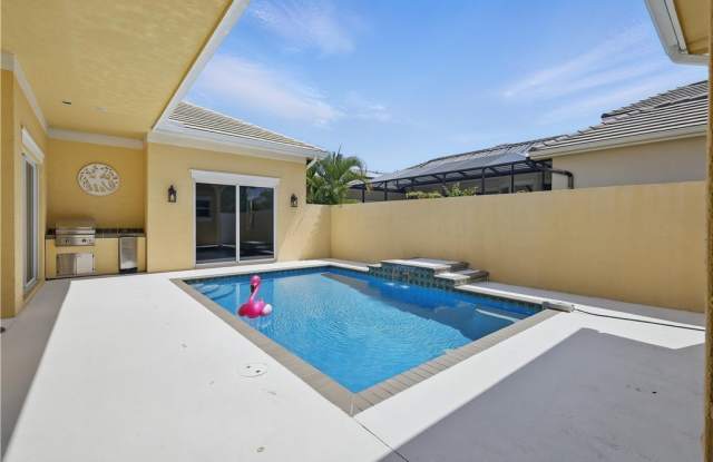 1009 River Wind Circle