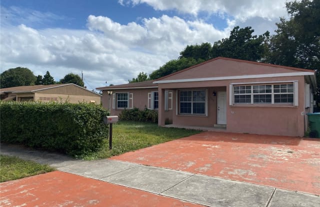 860 NE 178th St - 860 Northeast 178th Street, Miami-Dade County, FL 33162