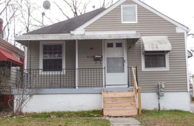 3920 Vermont Ave - 3920 Vermont Avenue, Louisville, KY 40211