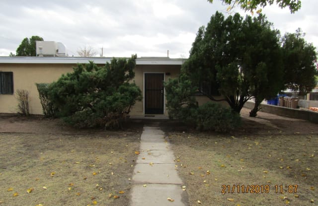 1252 E Mesa Ave - 1252 Mesa Avenue, Las Cruces, NM 88001