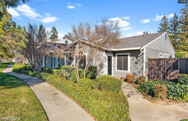 2630 Nut Tree Rd - 2630 Nut Tree Road, Vacaville, CA 95687