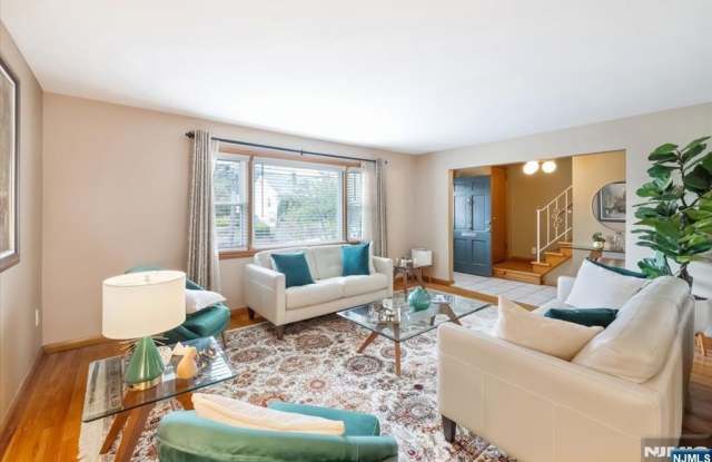 315 Longworth Avenue