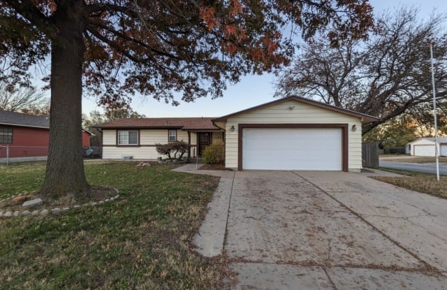 5108 East Looman Street - 5108 East Looman Street, Wichita, KS 67220