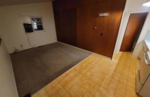 Photo of 17 27th Street Northwest - 2