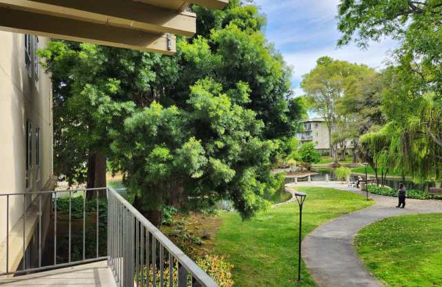 Lakeview 2 bedroom at Woodlake - 930 Peninsula Avenue, San Mateo, CA 94401