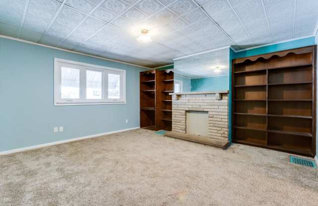 AVAILABLE NOW! 3 bed, 2 bath AMAZING House in Allentown!!!