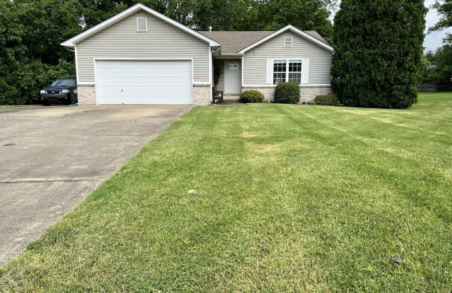 4616 Pulaski Ct - 4616 Pulaski Court, Worthington Hills, KY 40245